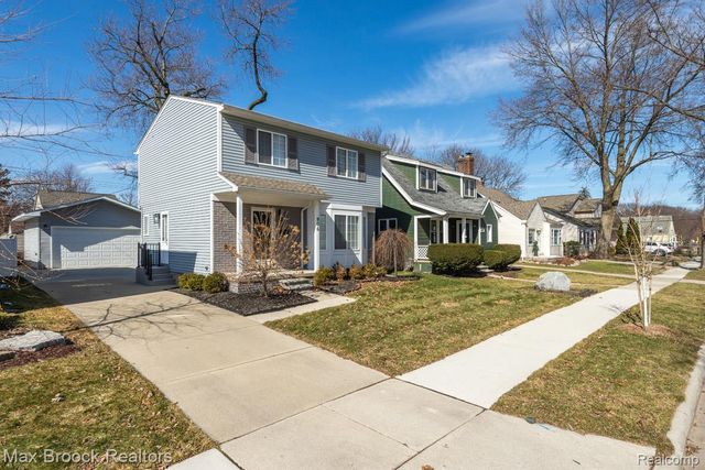 906 McLean Avenue, Royal Oak, MI 48067