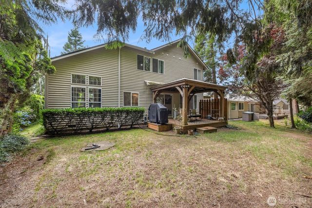 18331 E Countryclub Drive, Arlington, WA 98223