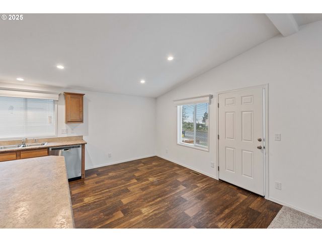 649 S Marple, Coos Bay, OR 97420