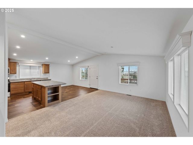 649 S Marple, Coos Bay, OR 97420