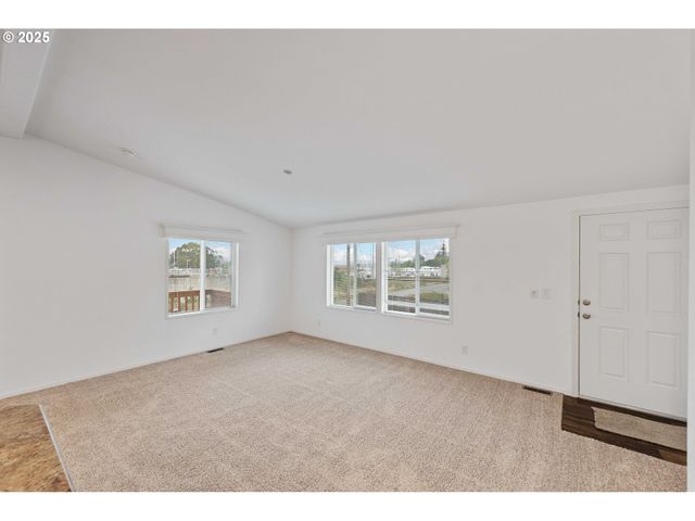 649 S Marple, Coos Bay, OR 97420