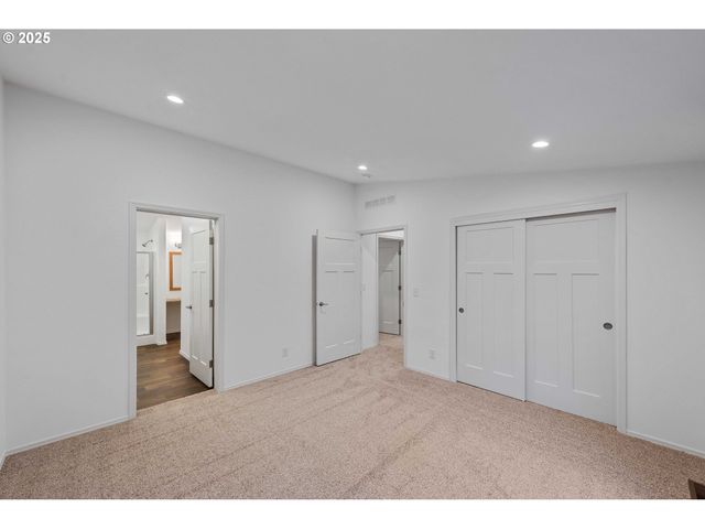 649 S Marple, Coos Bay, OR 97420