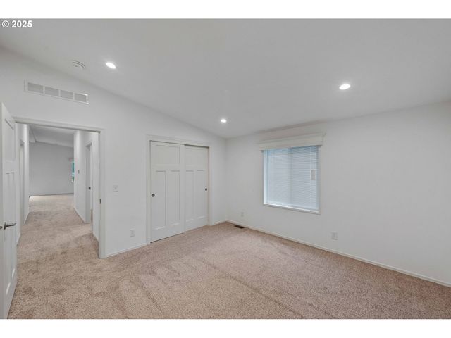 649 S Marple, Coos Bay, OR 97420