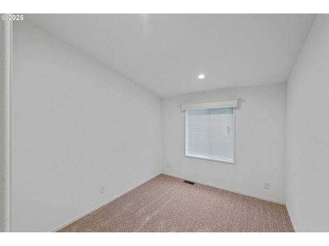 649 S Marple, Coos Bay, OR 97420