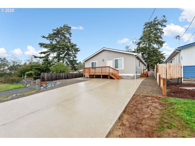 649 S Marple, Coos Bay, OR 97420