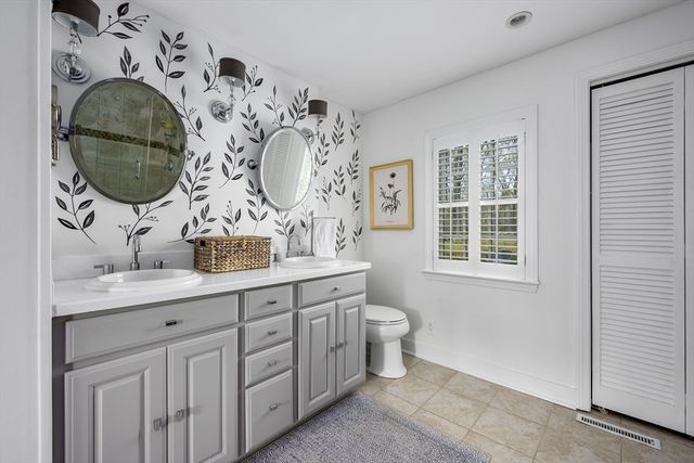 79 Sturgis, Barnstable, MA 02630