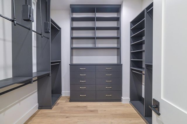 2411 McCall RD, Austin, TX 78703