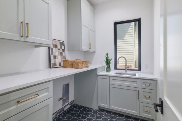 2411 McCall RD, Austin, TX 78703