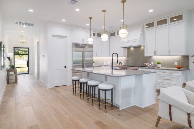 2411 McCall RD, Austin, TX 78703