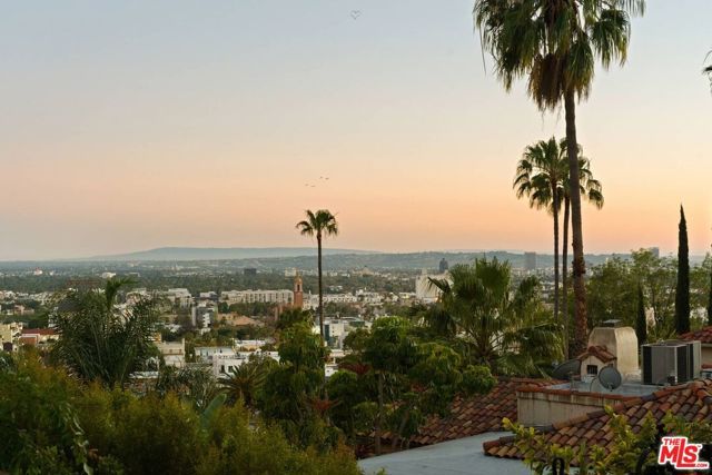 2041 Grace Avenue, Los Angeles, CA 90068