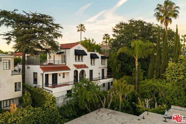 2041 Grace Avenue, Los Angeles, CA 90068