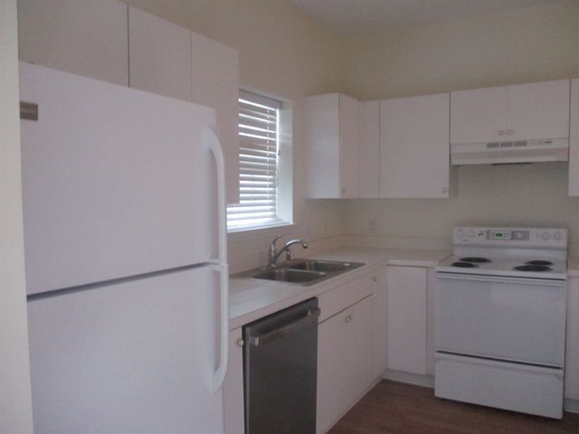 3951 Gladiola Dr., Myrtle Beach, SC 29588