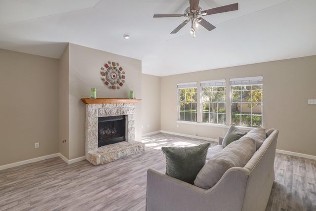 6121 Jumano LN, Austin, TX 78749