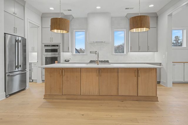 7032 Kinderhook Rd, Nashville, TN 37221