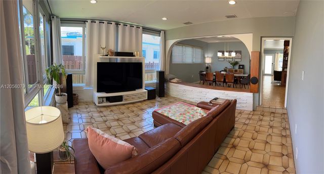 409 91st St, Surfside, FL 33154