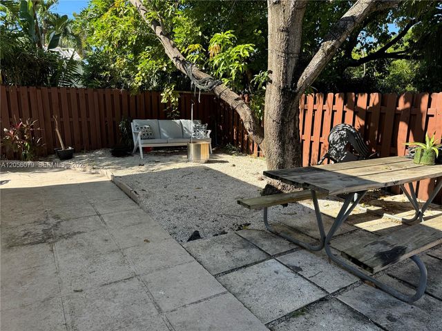 409 91st St, Surfside, FL 33154