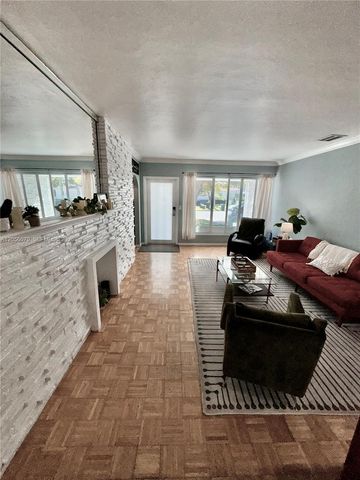 409 91st St, Surfside, FL 33154