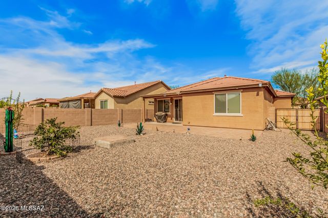 11615 W Boll Bloom Drive, Marana, AZ 85653