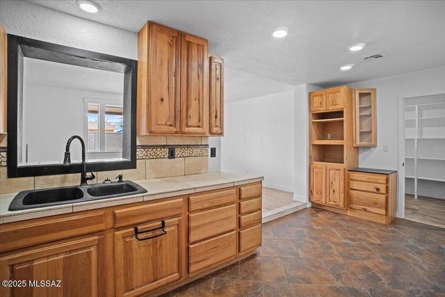 3811 W Fuller Street, Thatcher, AZ 85552