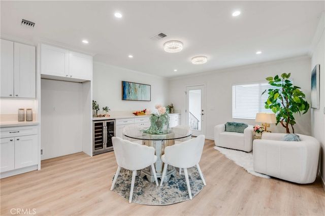 4705 Whitewood, Long Beach, CA 90808