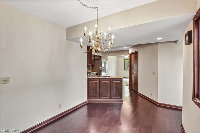 16831 Orchard Grove Drive 12B, Middleburg Heights, OH 44130