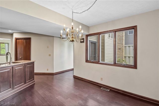 16831 Orchard Grove Drive 12B, Middleburg Heights, OH 44130