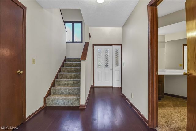 16831 Orchard Grove Drive 12B, Middleburg Heights, OH 44130