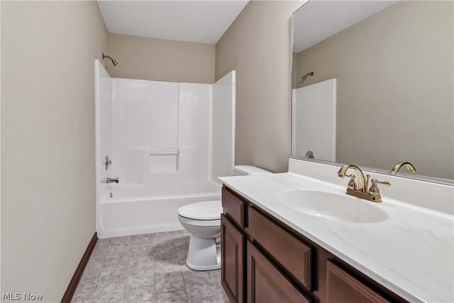 16831 Orchard Grove Drive 12B, Middleburg Heights, OH 44130