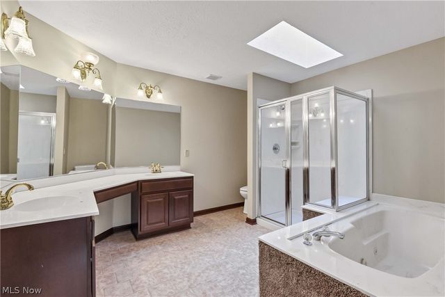 16831 Orchard Grove Drive 12B, Middleburg Heights, OH 44130
