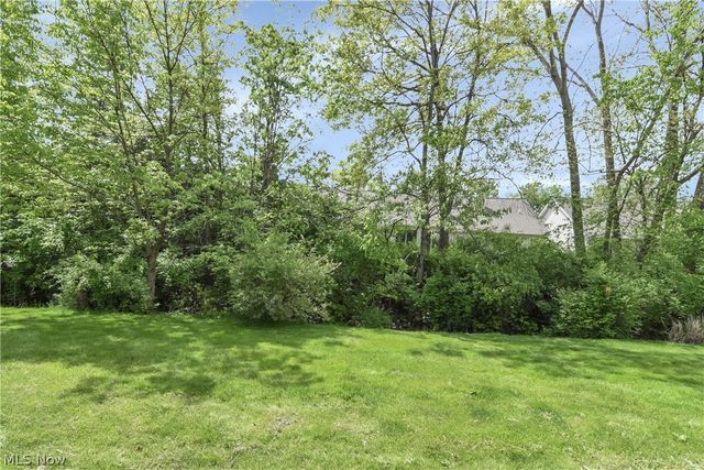 16831 Orchard Grove Drive 12B, Middleburg Heights, OH 44130