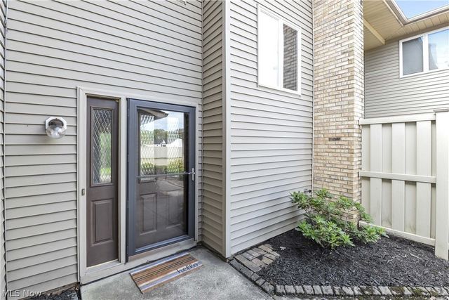 16831 Orchard Grove Drive 12B, Middleburg Heights, OH 44130