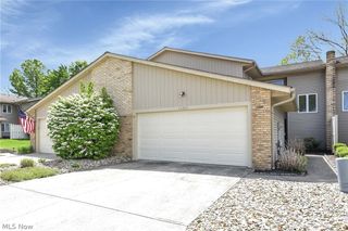 16831 Orchard Grove Drive 12B, Middleburg Heights, OH 44130