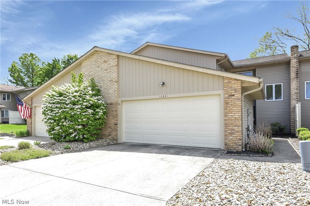 16831 Orchard Grove Drive 12B, Middleburg Heights, OH 44130