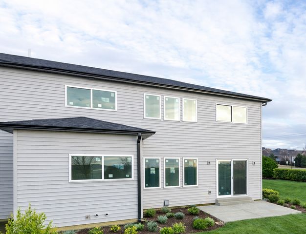 379 LARKSPUR Lane, Normal, IL 61761