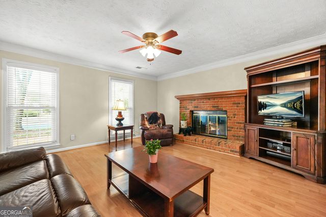 825 Meadowsong Circle, Lawrenceville, GA 30043
