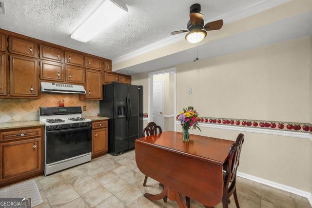 825 Meadowsong Circle, Lawrenceville, GA 30043