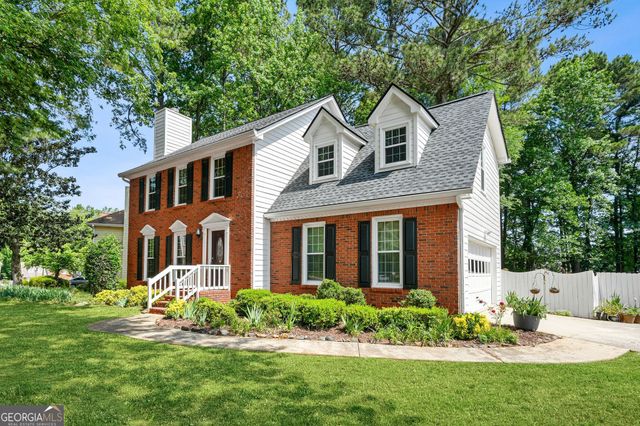 825 Meadowsong Circle, Lawrenceville, GA 30043
