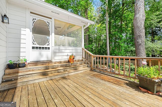 825 Meadowsong Circle, Lawrenceville, GA 30043