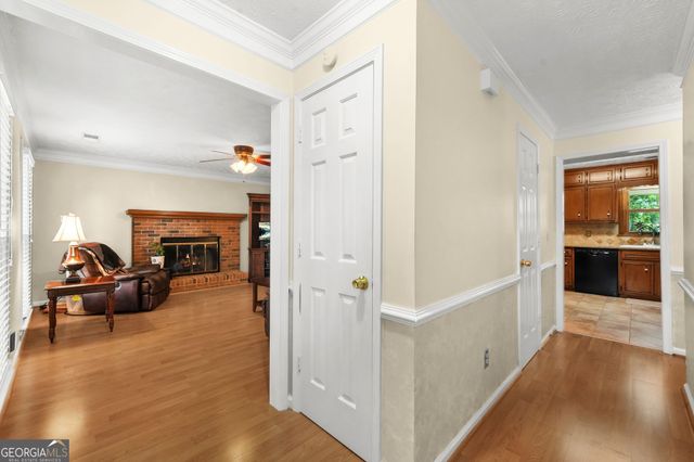 825 Meadowsong Circle, Lawrenceville, GA 30043
