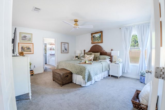 8920 Quail Roost Dr Drive, Navarre, FL 32566