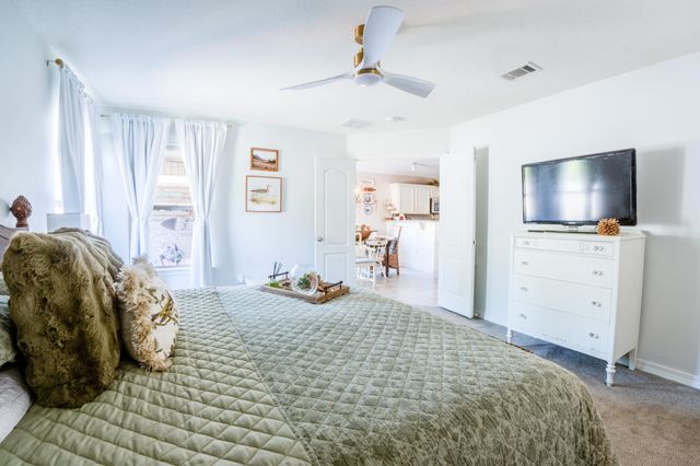 8920 Quail Roost Dr Drive, Navarre, FL 32566