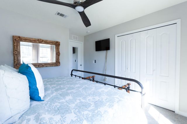 8920 Quail Roost Dr Drive, Navarre, FL 32566