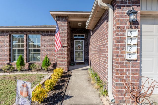 8920 Quail Roost Dr Drive, Navarre, FL 32566