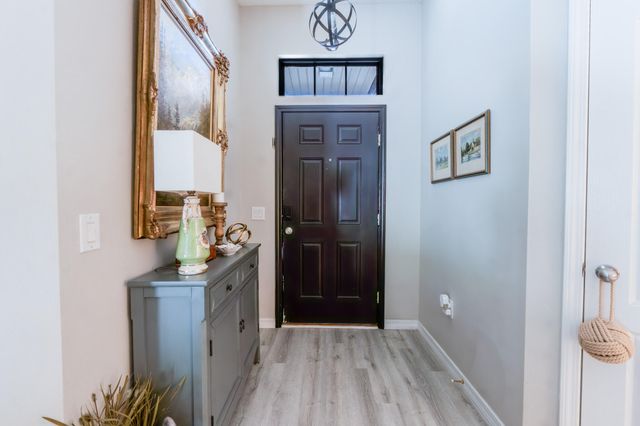 8920 Quail Roost Dr Drive, Navarre, FL 32566