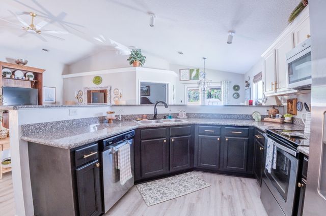 8920 Quail Roost Dr Drive, Navarre, FL 32566