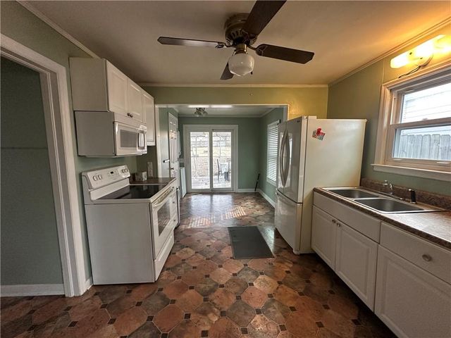 7907 MERCIER Street, Kansas City, MO 64114