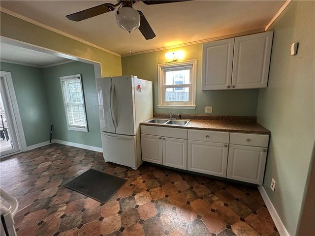 7907 MERCIER Street, Kansas City, MO 64114