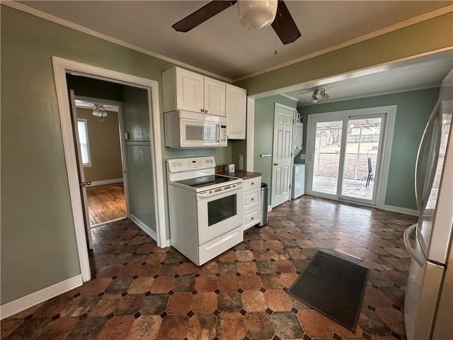 7907 MERCIER Street, Kansas City, MO 64114