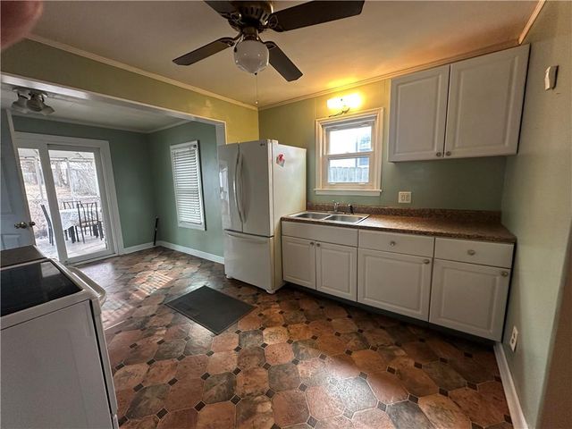 7907 MERCIER Street, Kansas City, MO 64114