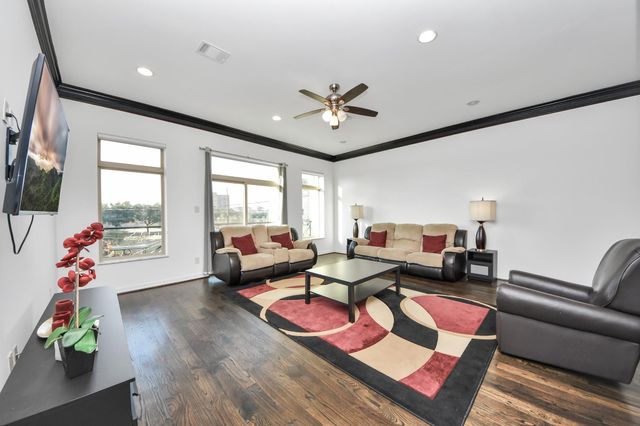 146 Carson Court, Houston, TX 77004